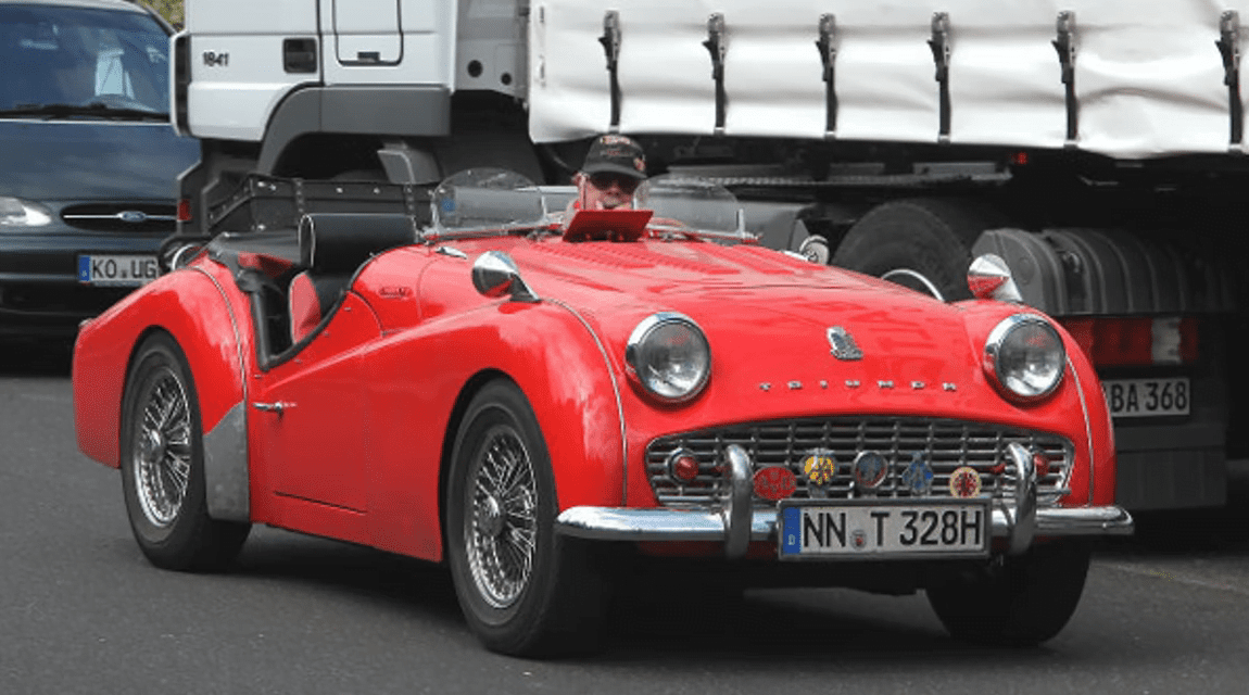 Baby Faced Corner Killer – Triumph TR3