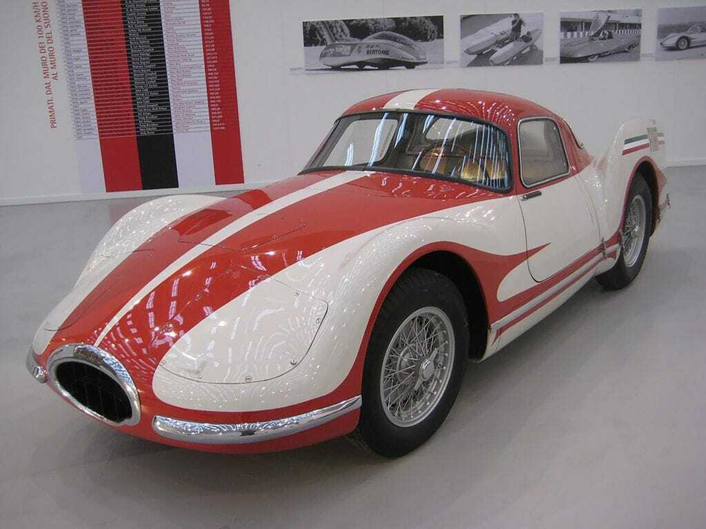 The Fiat Turbina is a car developed by the Italian car manufacturer FIAT in 1954 and exhibited at the Turin motor show.