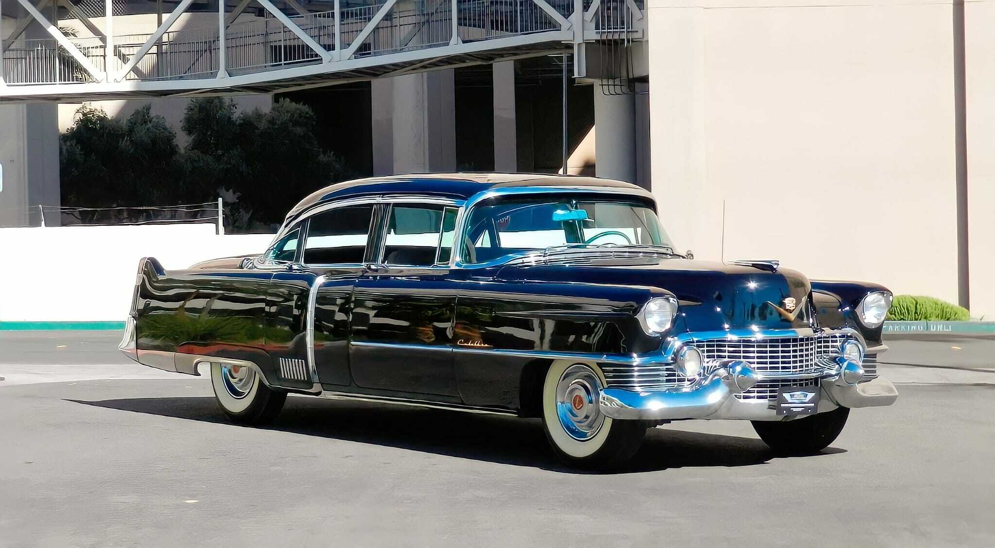 1954 CADILLAC SERIES 60 FLEETWOOD