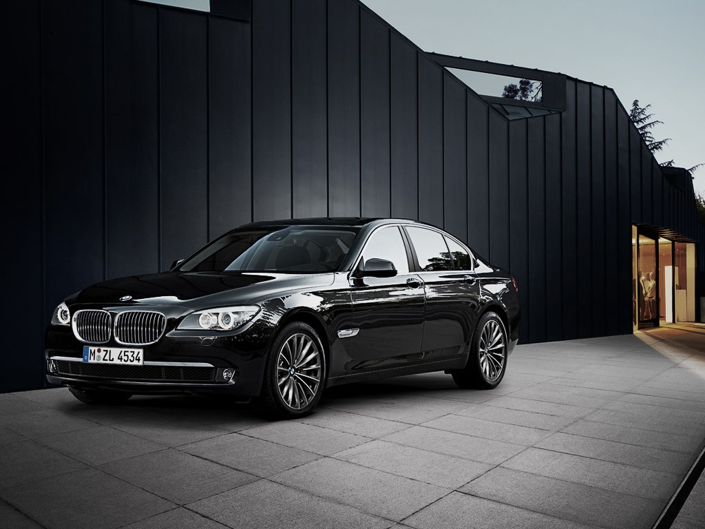 BMW 760Li F02, The BMW F01 is the current 7 series that wen…